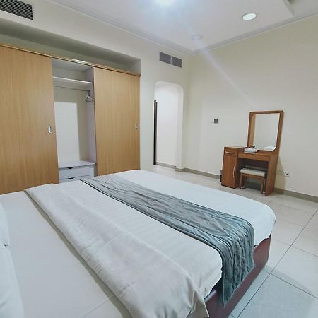 Marina Tower Hotel Manama Exterior foto
