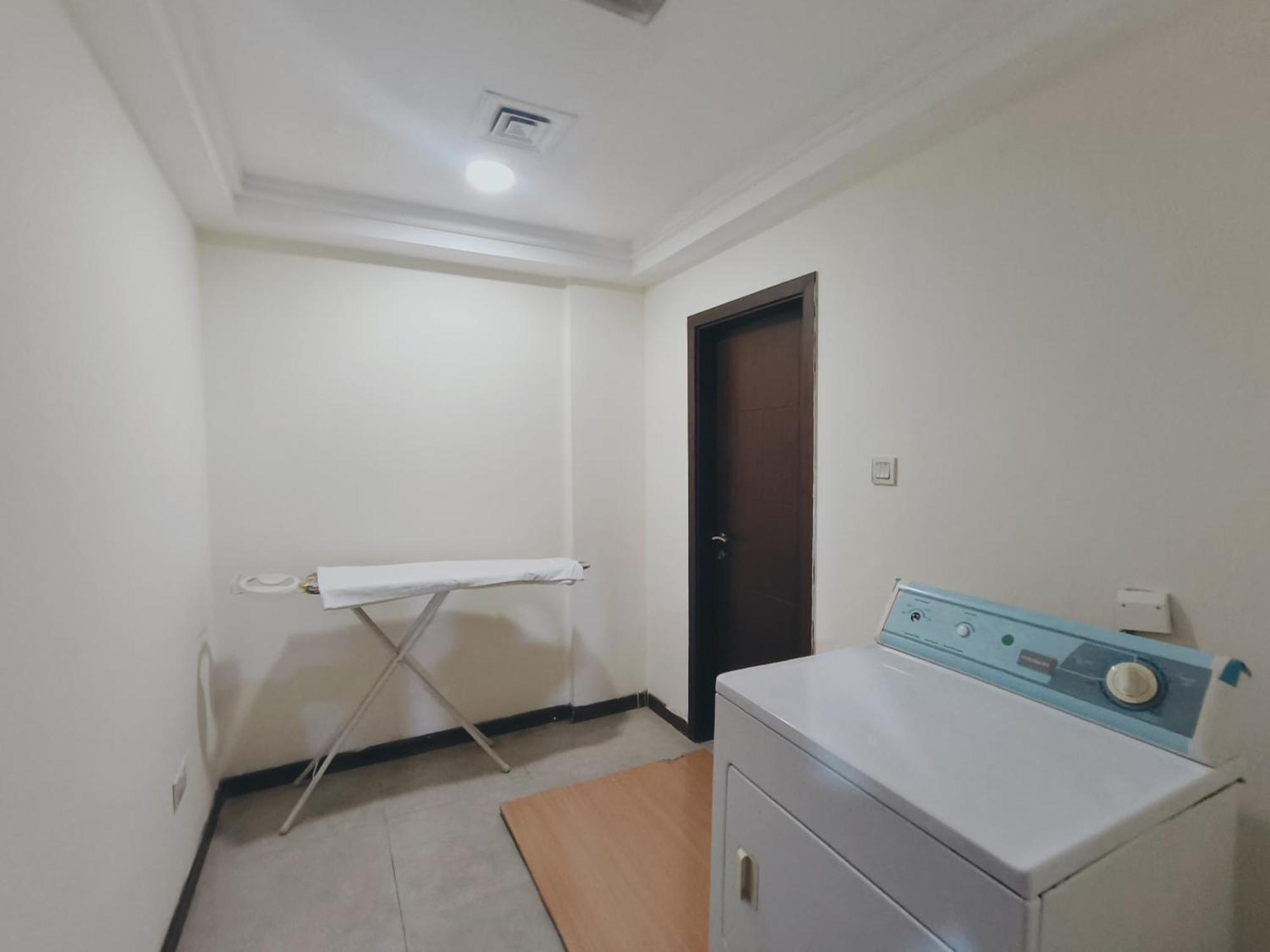 Marina Tower Hotel Manama Exterior foto